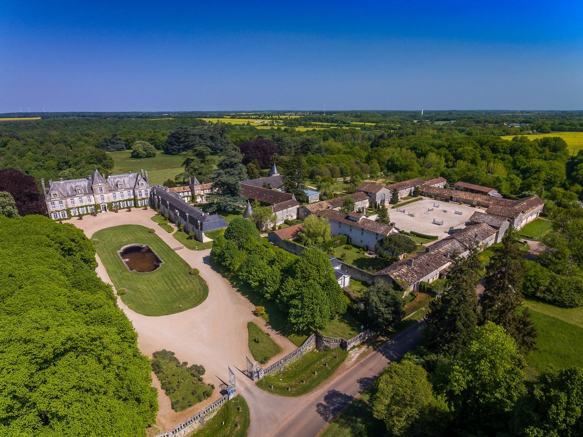 Chateau De Curzay Экстерьер фото